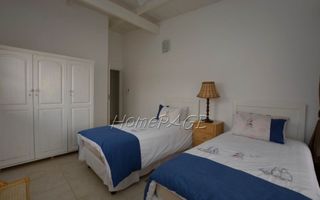 7 Bedroom House For Sale in Henties Bay Central, Henties Bay