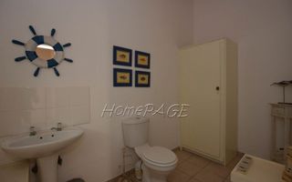 7 Bedroom House For Sale in Henties Bay Central, Henties Bay