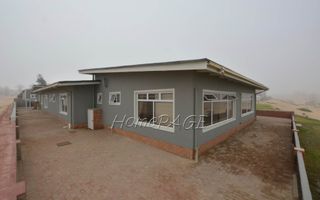 7 Bedroom House For Sale in Henties Bay Central, Henties Bay