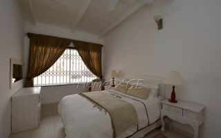 7 Bedroom House For Sale in Henties Bay Central, Henties Bay