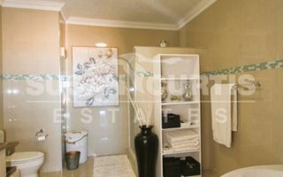 3 Bedroom House To Rent in Long Beach