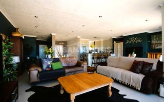 3 Bedroom House To Rent in Long Beach