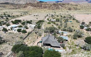 5 Bedroom Small Holding / Plot For Sale in Usakos
