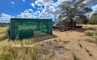 5 Bedroom Small Holding / Plot For Sale in Usakos
