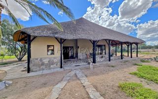 5 Bedroom Small Holding / Plot For Sale in Usakos