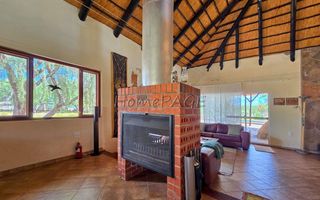 5 Bedroom Small Holding / Plot For Sale in Usakos