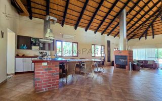 5 Bedroom Small Holding / Plot For Sale in Usakos