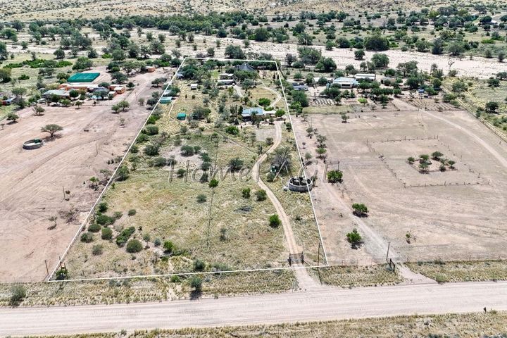 5 Bedroom Small Holding / Plot For Sale in Usakos