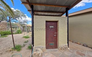 5 Bedroom Small Holding / Plot For Sale in Usakos