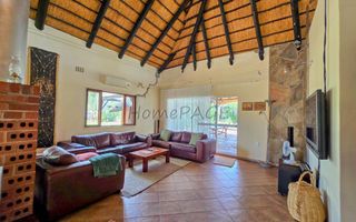 5 Bedroom Small Holding / Plot For Sale in Usakos