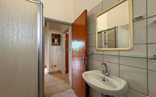 5 Bedroom House For Sale in Otjiwarongo
