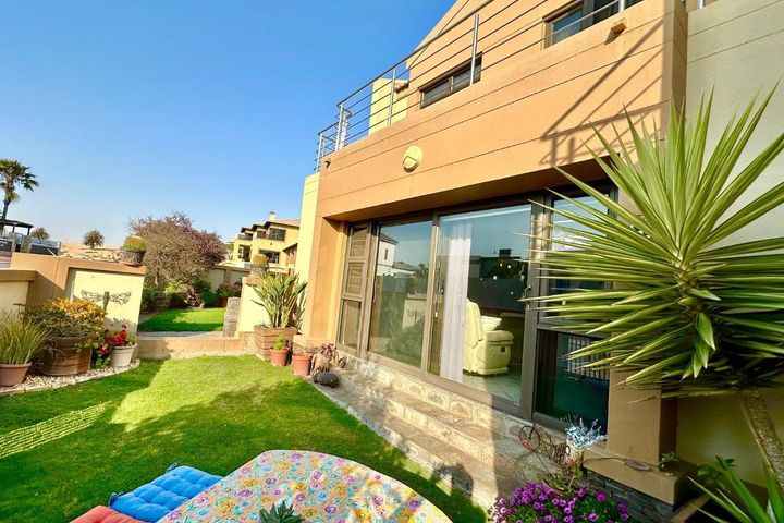 3 Bedroom House For Sale in Dolphin Beach