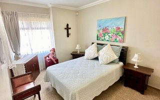 3 Bedroom House For Sale in Dolphin Beach