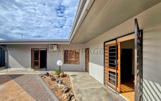 4 Bedroom House For Sale in Okahandja