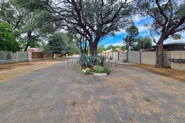 4 Bedroom House For Sale in Okahandja