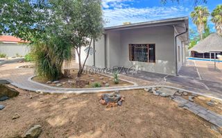 4 Bedroom House For Sale in Okahandja