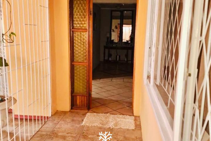 5 Bedroom House For Sale in Pioneerspark, Windhoek