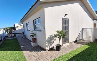 3 Bedroom House To Rent in Ocean View, Swakopmund