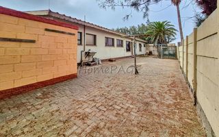 3 Bedroom House For Sale in Walvis Bay Central