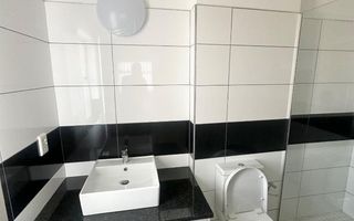 5 Bedroom House For Sale in Afrodite Beach