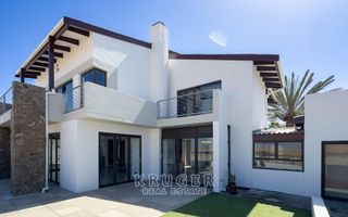 8 Bedroom House For Sale in Kramersdorf, Swakopmund