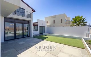 8 Bedroom House For Sale in Kramersdorf, Swakopmund
