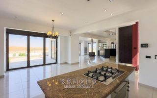 8 Bedroom House For Sale in Kramersdorf, Swakopmund