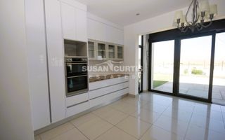 4 Bedroom House For Sale in Kramersdorf, Swakopmund