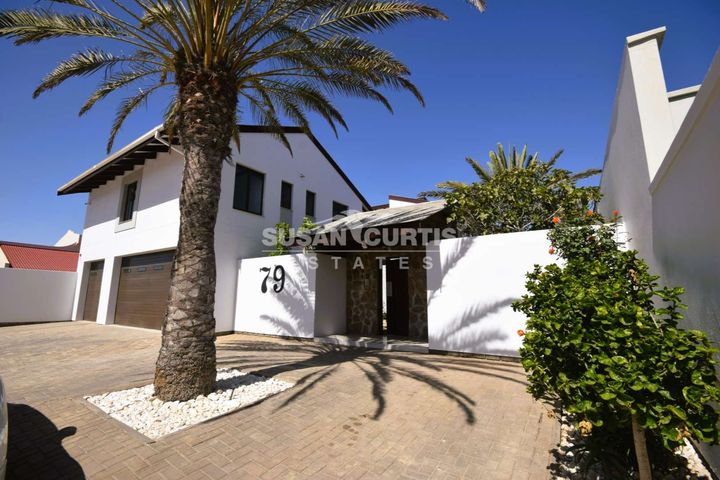 4 Bedroom House For Sale in Kramersdorf, Swakopmund