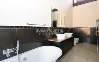 4 Bedroom House For Sale in Kramersdorf, Swakopmund