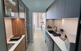 6 Bedroom House To Rent in Dolphin Beach