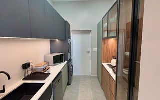 6 Bedroom House To Rent in Dolphin Beach