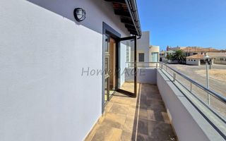 4 Bedroom House For Sale in Long Beach