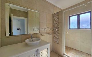 4 Bedroom House For Sale in Long Beach