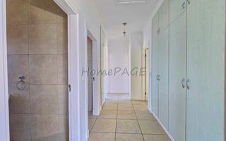 4 Bedroom House For Sale in Long Beach