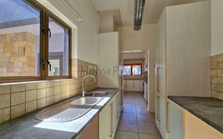 4 Bedroom House For Sale in Long Beach