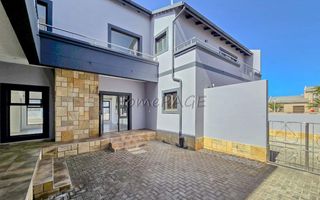 4 Bedroom House For Sale in Long Beach