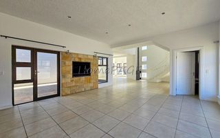 4 Bedroom House For Sale in Long Beach