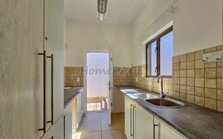 4 Bedroom House For Sale in Long Beach