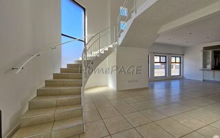 4 Bedroom House For Sale in Long Beach