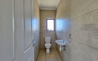 4 Bedroom House For Sale in Long Beach