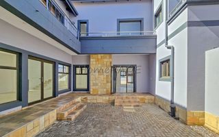 4 Bedroom House For Sale in Long Beach