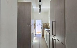 4 Bedroom House For Sale in Long Beach