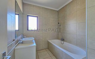 4 Bedroom House For Sale in Long Beach