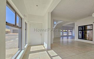 4 Bedroom House For Sale in Long Beach