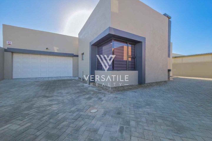 3 Bedroom House To Rent in Fairway Estate
