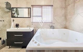 3 Bedroom House For Sale in Dolphin Beach