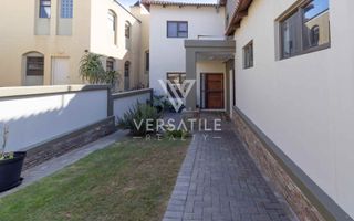 3 Bedroom House For Sale in Dolphin Beach