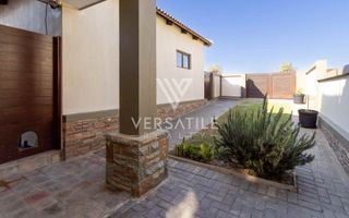 3 Bedroom House For Sale in Dolphin Beach