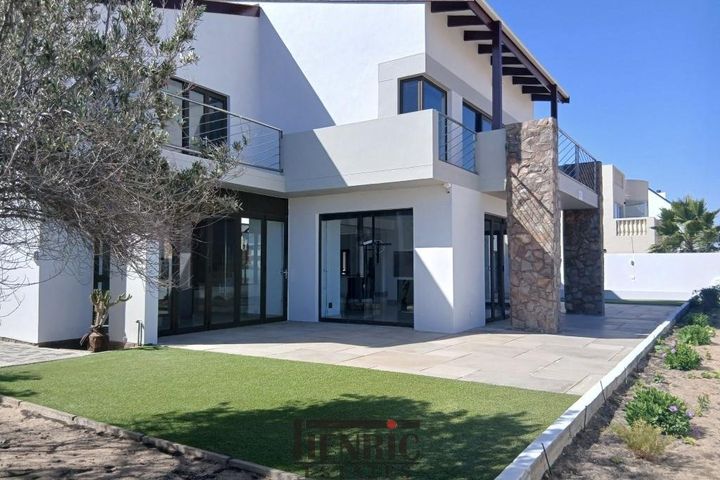 8 Bedroom House For Sale in Kramersdorf, Swakopmund